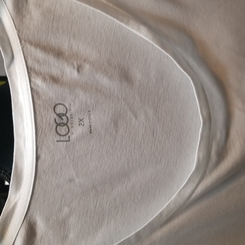 White comfortable top Sz ( 2X ) - Picture 3 of 5